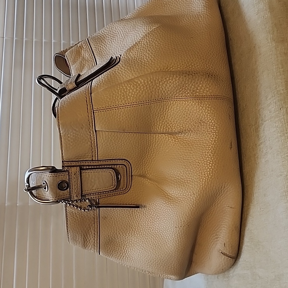 COACH HANDBAG